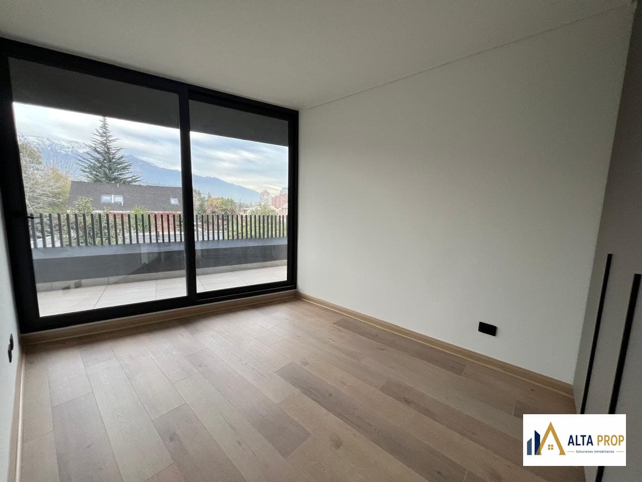 Depto Nuevo 3D 2B 100m² — Spectral, Vitacura