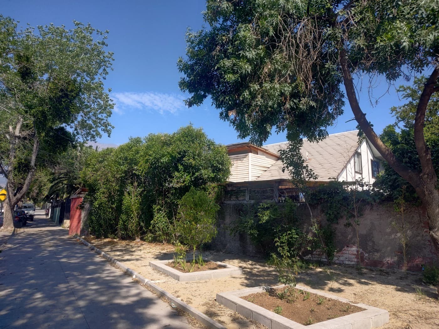 Casa Esquina con Potencial Comercial en Walker Martínez